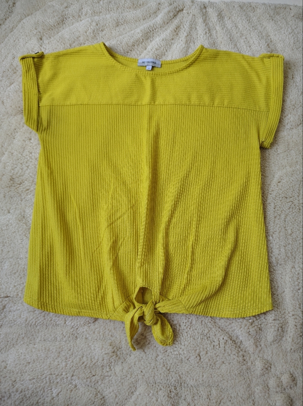 Set The Stage Women's Medium Yellow Tie Ribbed Short-sleeve Blouse